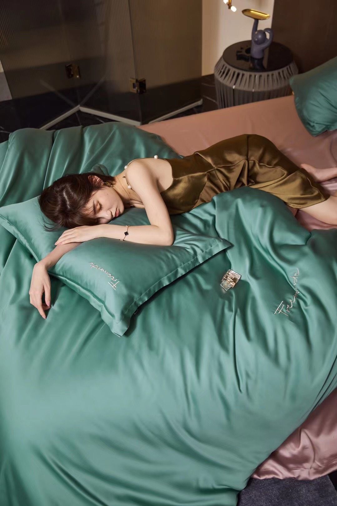 Bộ Chăn Ga Tencel 80S Freemonde Phối Xanh - Hồng