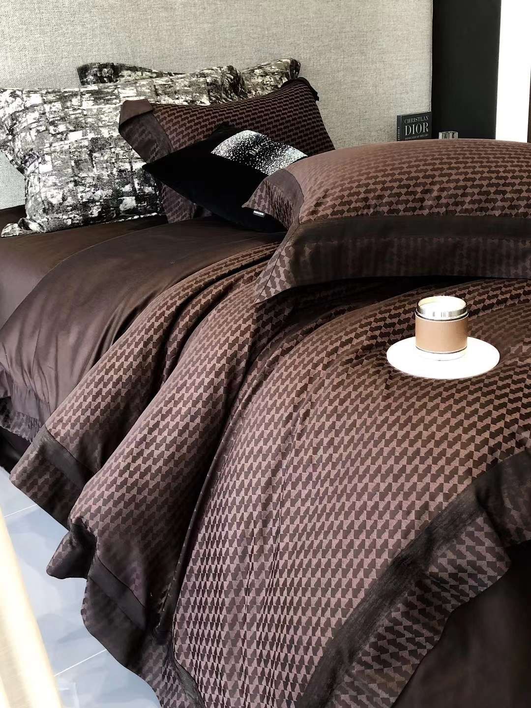 Set Chăn Ga Tencel 120s Markcross Dệt Vân Chìm - Màu Nâu