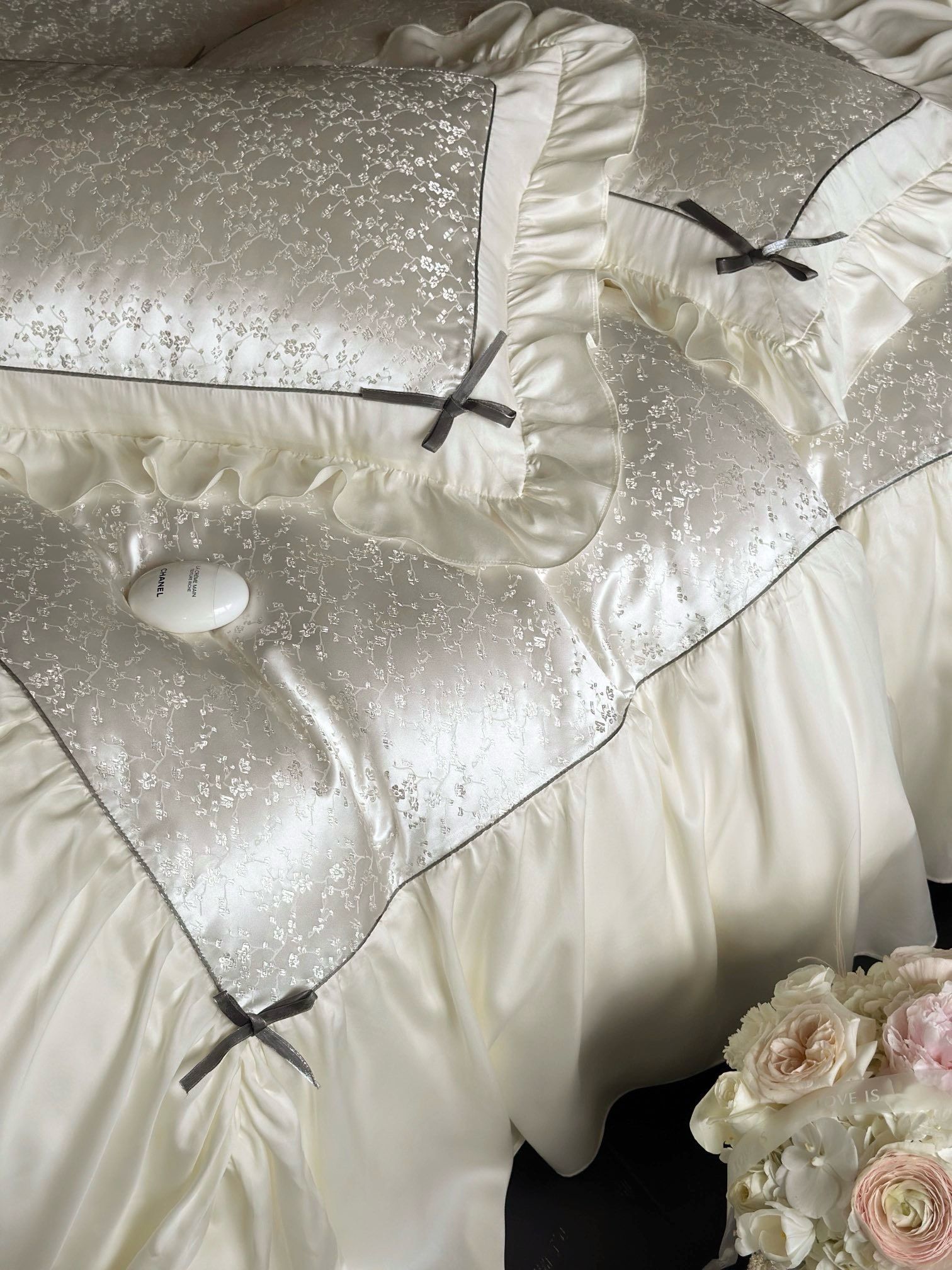 Tencel Young YZ Viền Hoa - Màu Kem