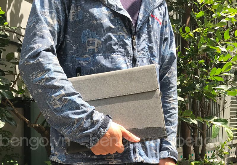 Bao Da Microsoft Surface Pro 11/10/9/8/7/Surface Go 1/2/3 Zaki Kẻ Sọc