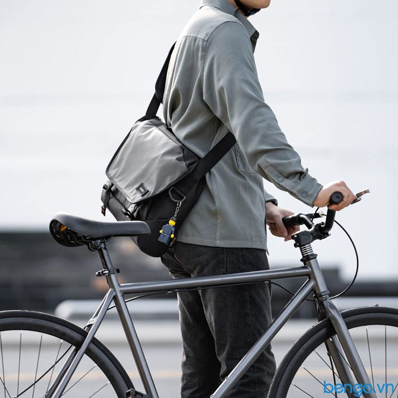 Túi Đeo Vai TOMTOC (USA) Premium Messenger Bag Commuting & Travel 16