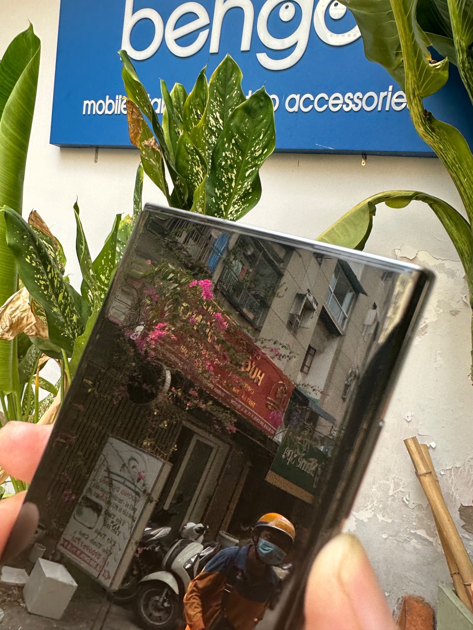 Dán Cường Lực Samsung Galaxy S23 Ultra Zeelot Keo UV Loca 3D Clear