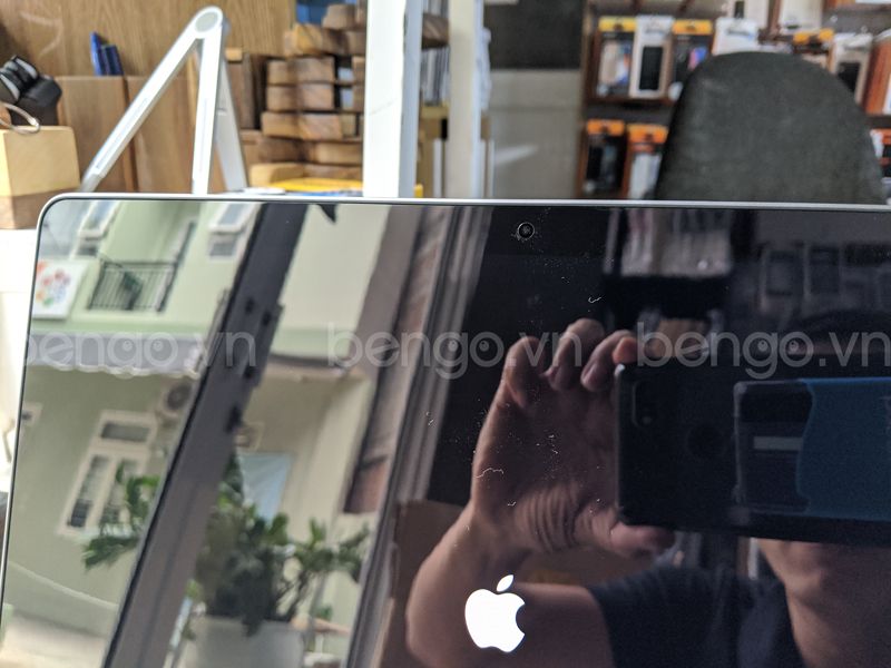 Dán màn hình Macbook Air 13