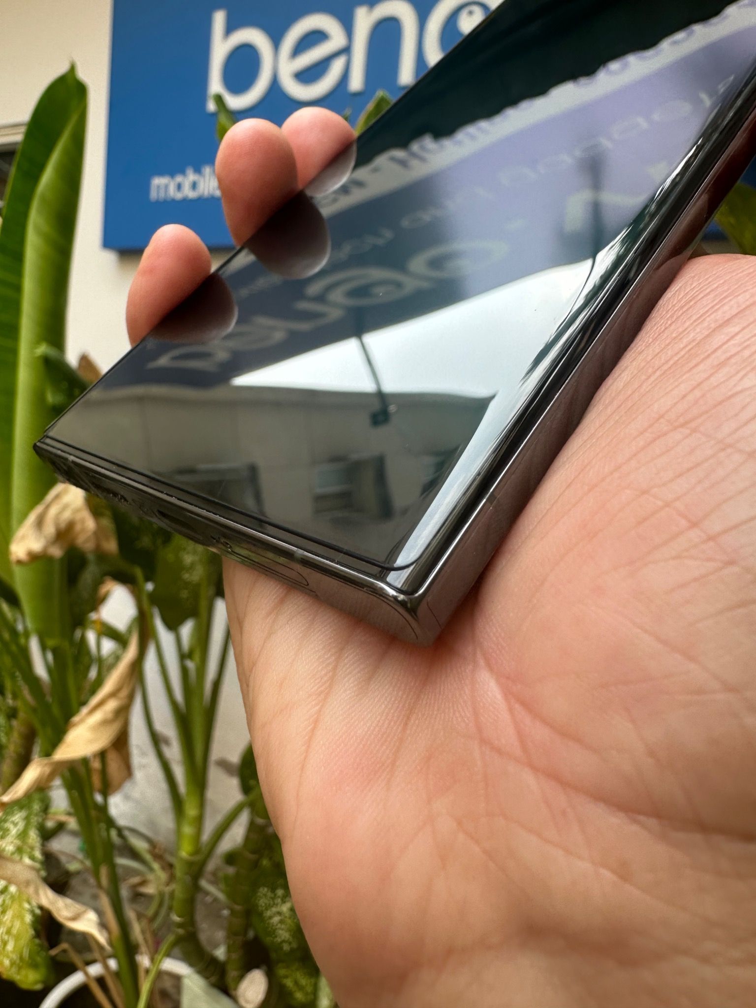 Dán Cường Lực Samsung Galaxy S23 Ultra Zeelot Keo UV Loca 3D Clear