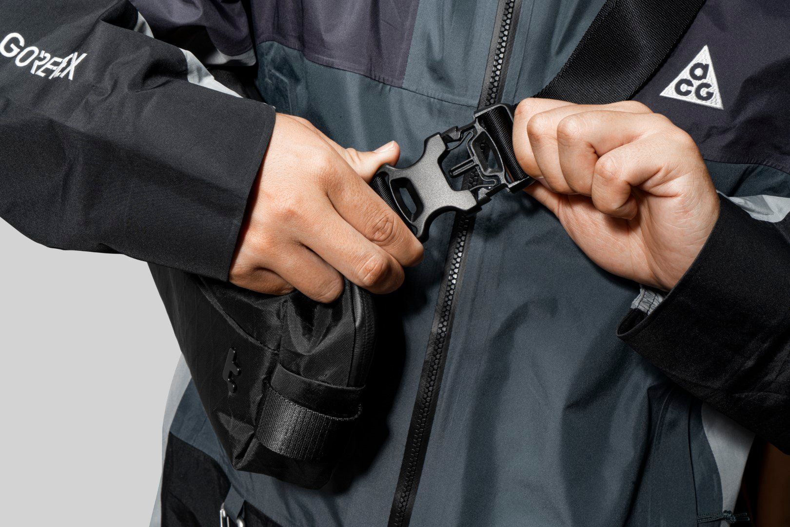 TÚI ĐEO CHÉO TOMTOC (USA) COMPACT EDC X-PAC SLING BAG – H02A4D2