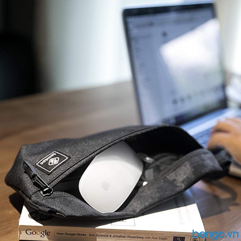 Túi Bao Tử TOMTOC Basic Accessory Unisex Black - A01-006D