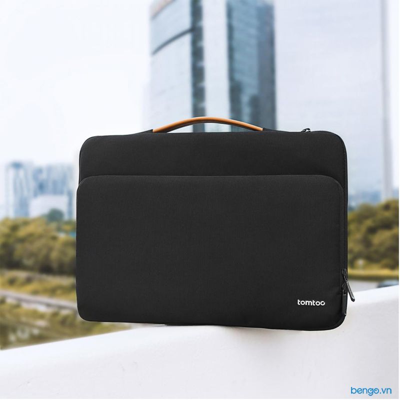 Túi xách chống sốc MacBook Pro 13” TOMTOC (USA) Briefcase - A14-B02