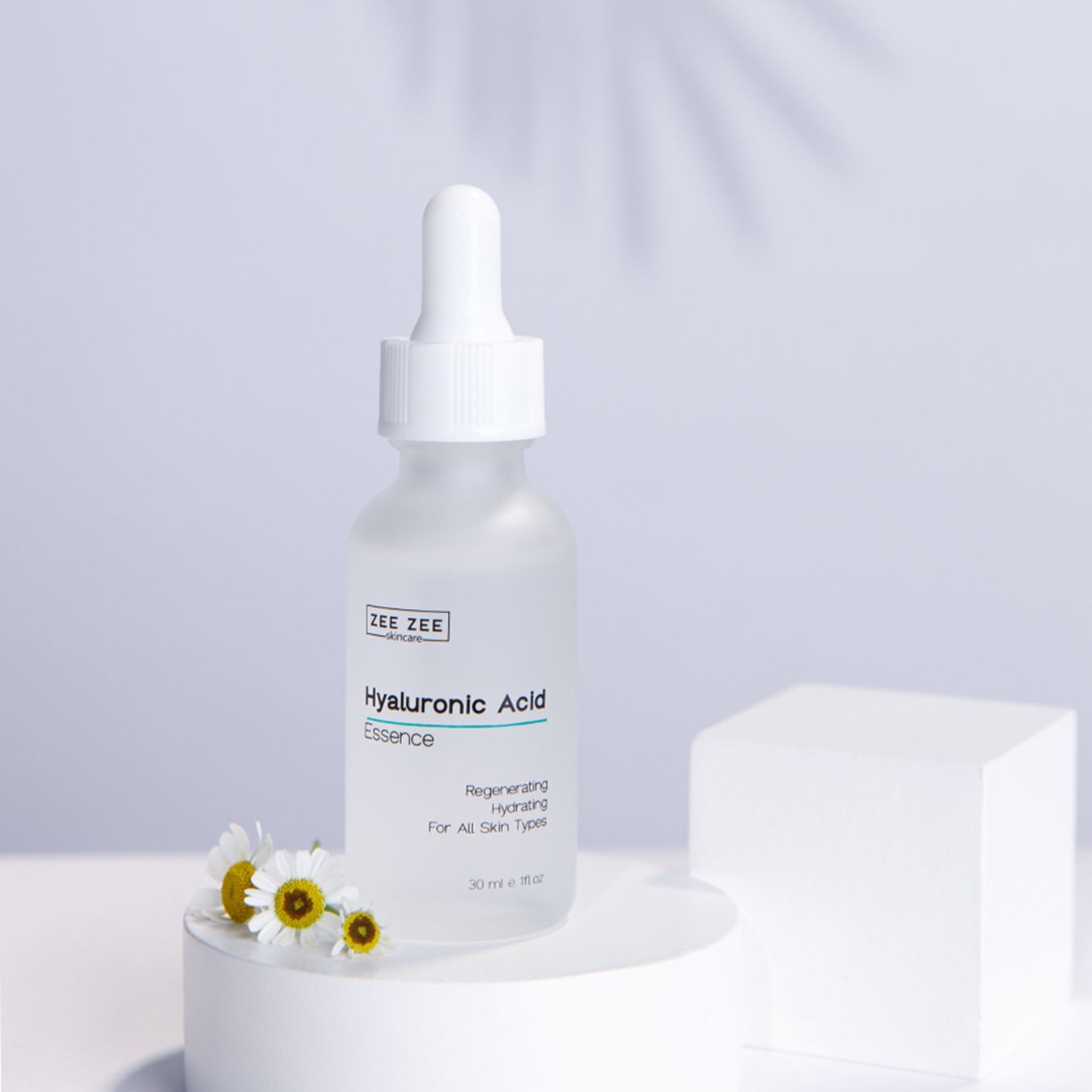 Tinh chất trẻ hóa phục hồi da Hyaluronic Acid Essence - ZEE ZEE skincare 30ml