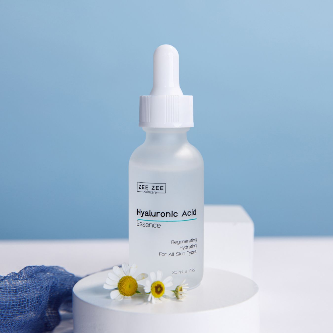 Tinh chất trẻ hóa phục hồi da Hyaluronic Acid Essence - ZEE ZEE skincare 30ml