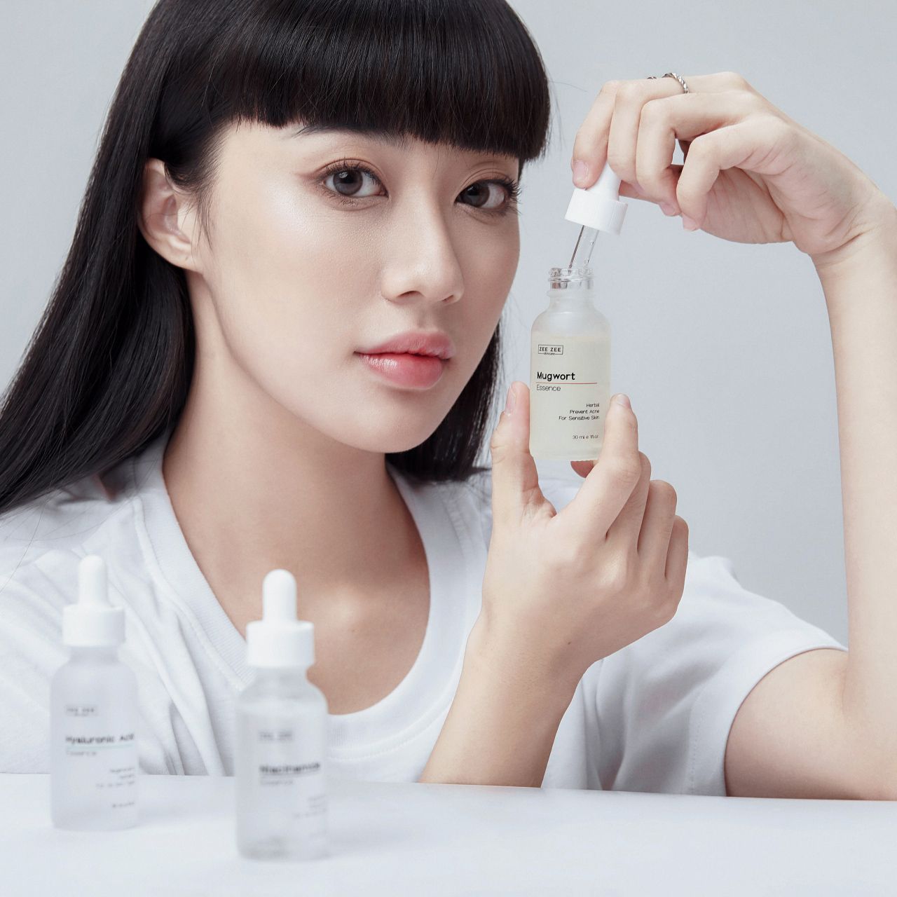 Tinh chất thảo dược ngăn ngừa mụn Mugwort Essence - ZEE ZEE skincare 30ml