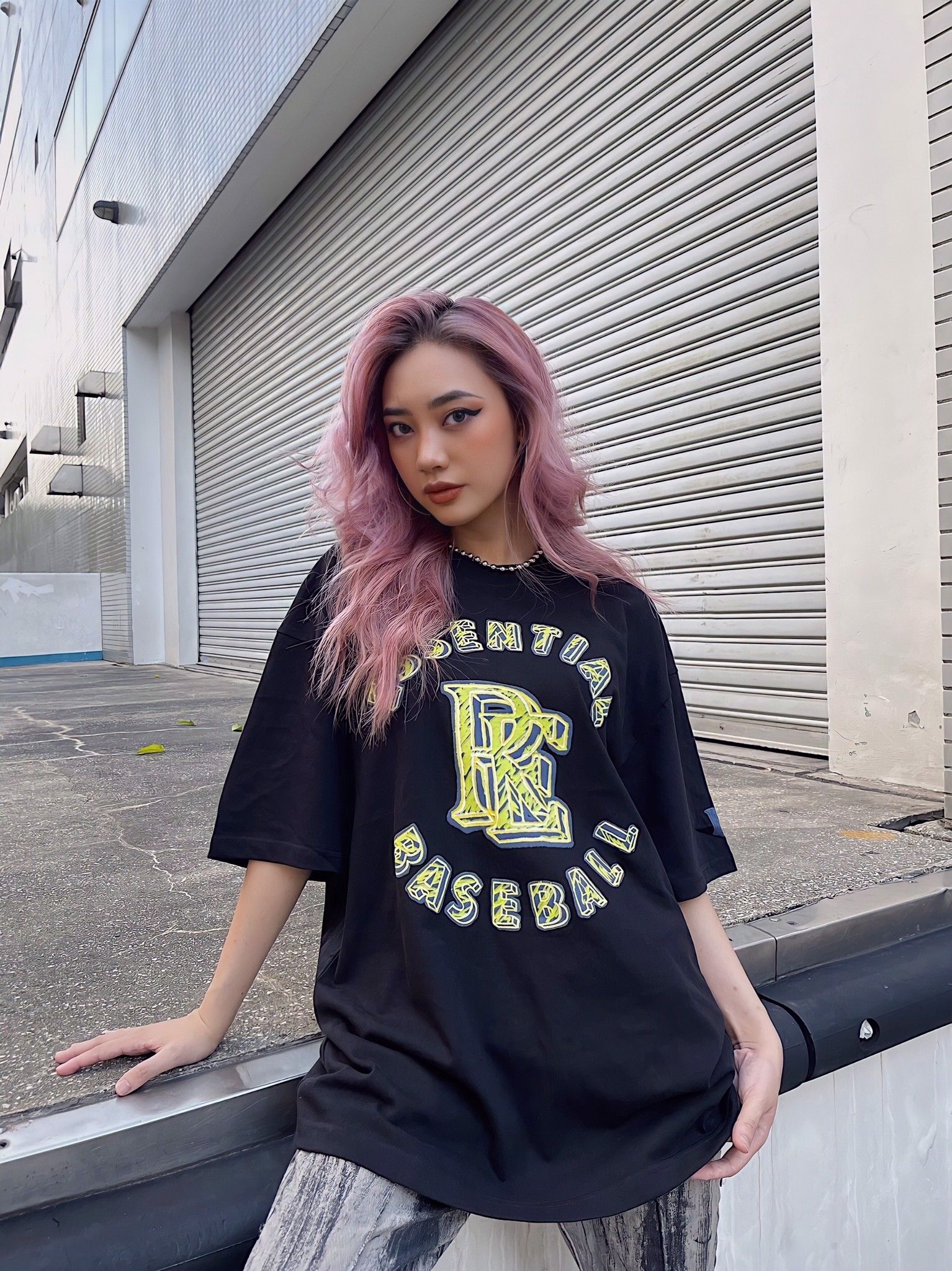 ESSENTIAL BASEBALL TEE - BLACK