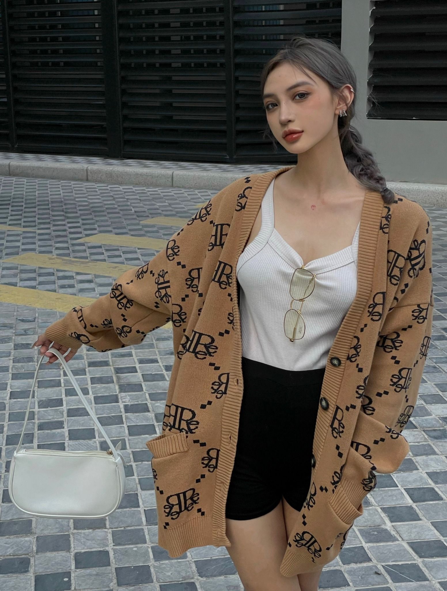  DIAMOND MONOGRAM KNIT CARDIGAN - BROWN 