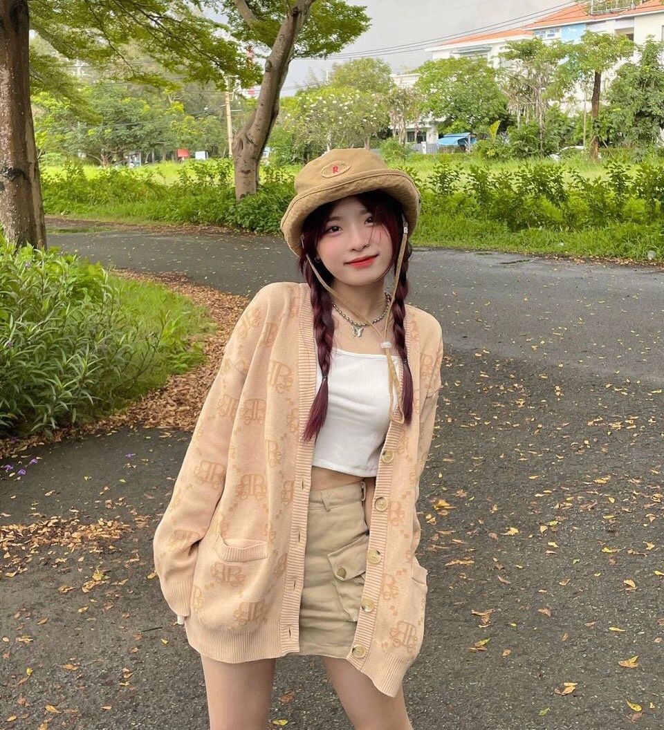 DIAMOND MONOGRAM KNIT CARDIGAN - BEIGE