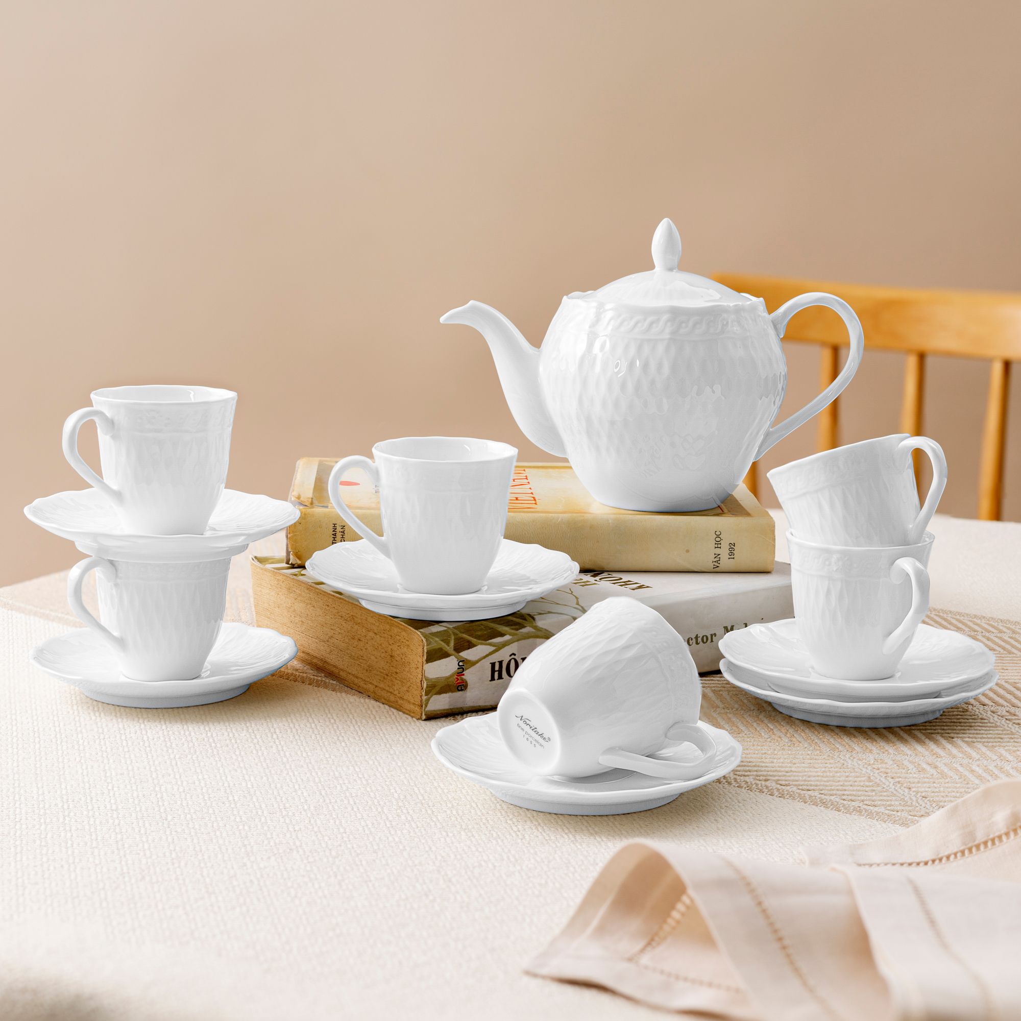 Bộ ấm chén uống trà nhỏ (ấm 510ml, chén 75ml) 13 món sứ trắng cao cấp | Cher Blanc 1655L - T014S