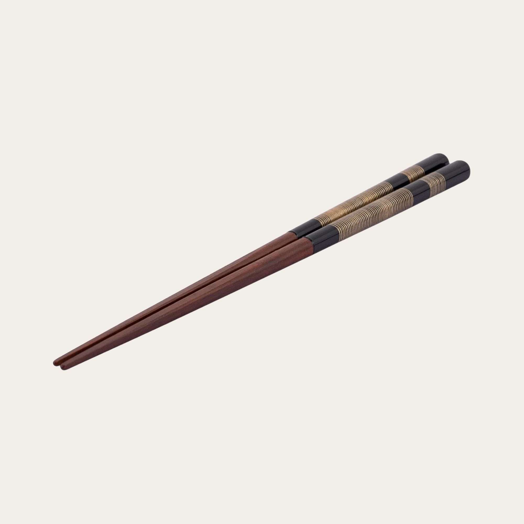 Đũa gỗ Nhật Primrose (01 đôi) sơn mài nâu chỉ vàng | Hyozaemon Chopstick 1115 - S-129
