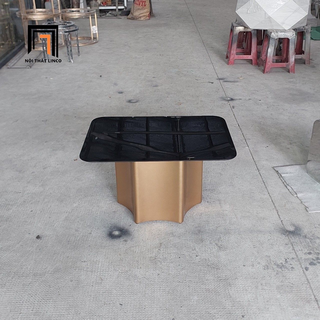 Bàn sofa mặt kính đen phòng khách BTPK80 Zebina vuông 60cm