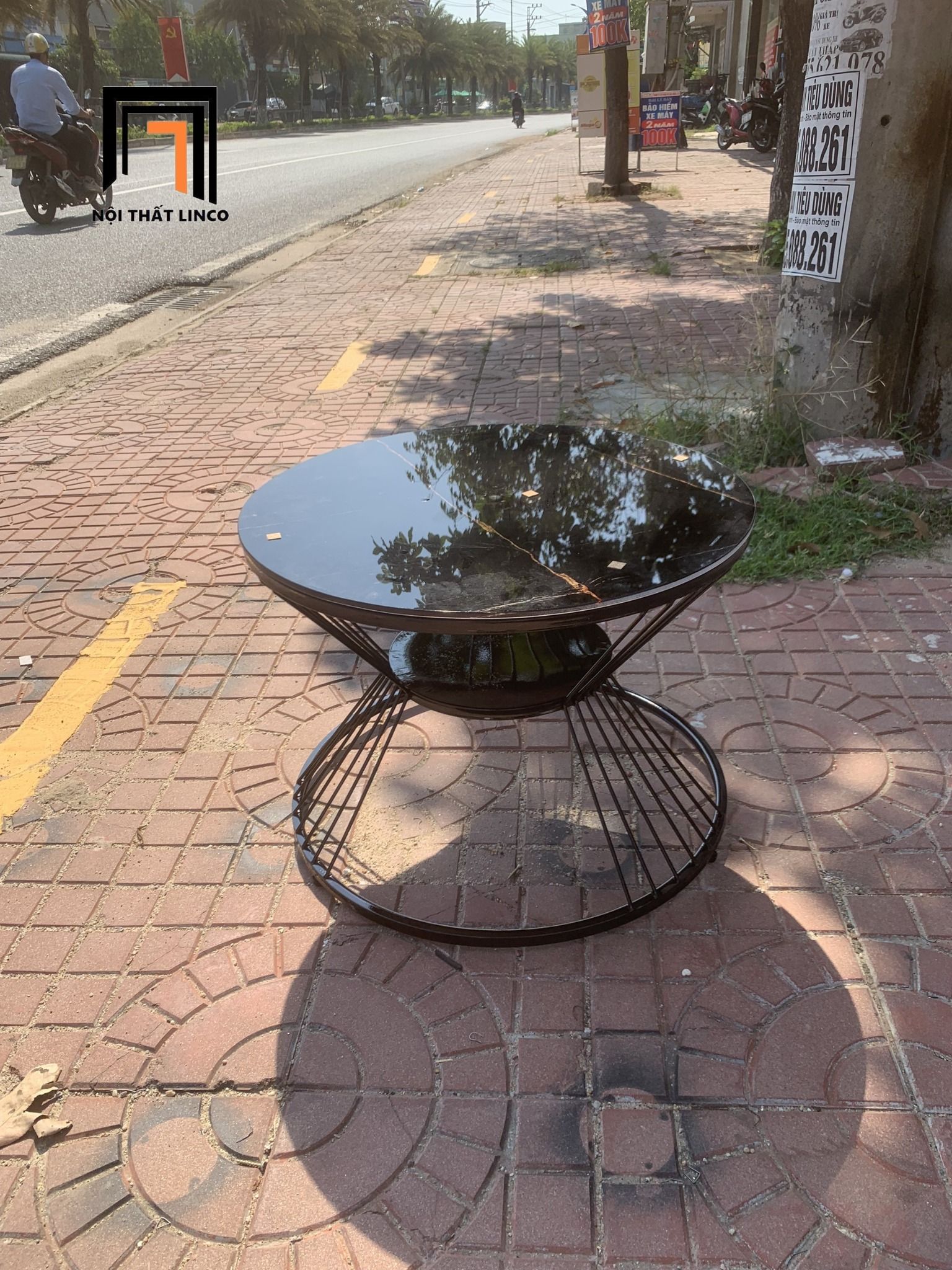 Bàn sofa mặt kính tròn đen 60cm BTPK2 Jawli cho nhà nhỏ