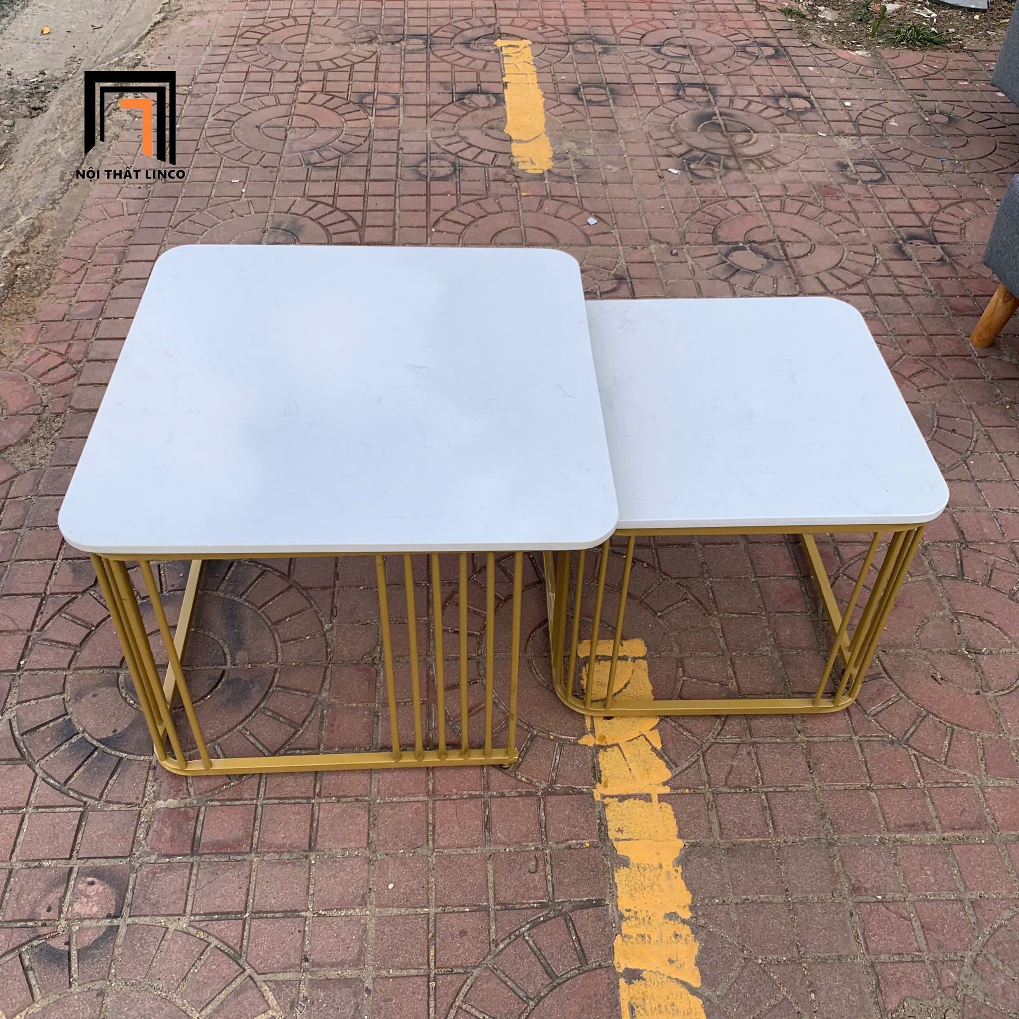 Cặp bàn sofa vuông mặt đá trắng BTPK22 Kasbah khung vàng