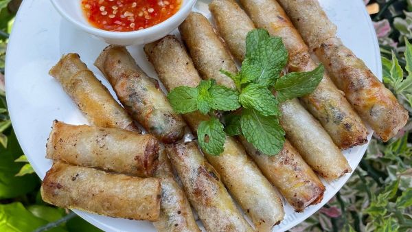 Cách làm chả giò tôm thịt giòn rụm ngon khó cưỡng cả nhà thích mê