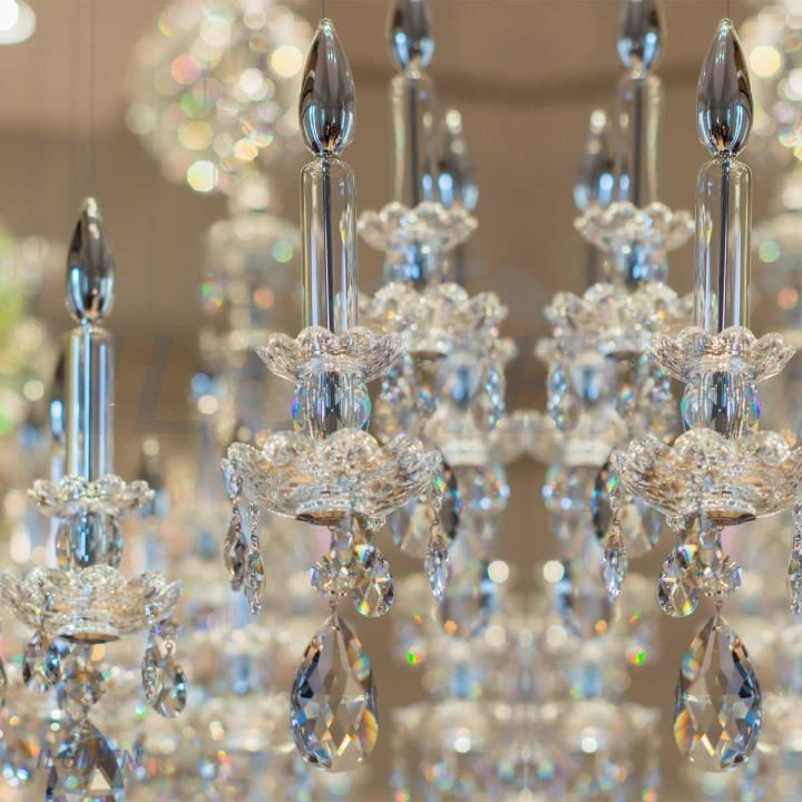  ĐÈN CRYSTAL BALANCE CHANDELIER 