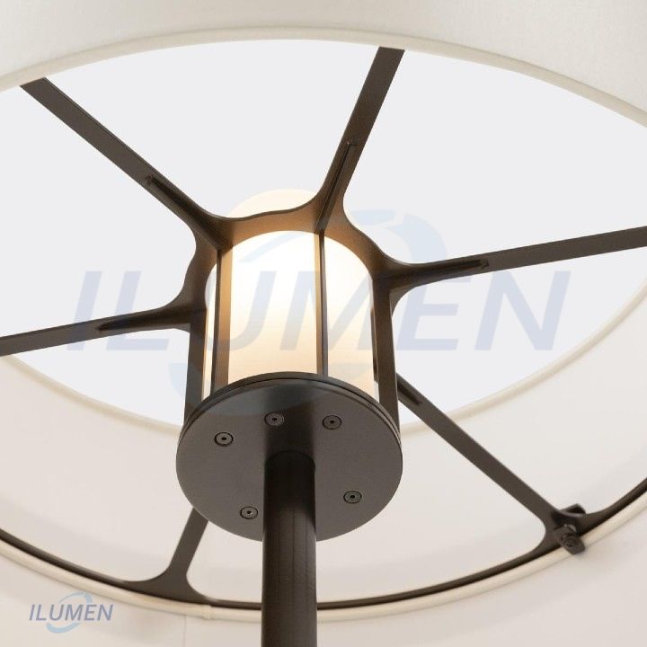 Đèn sàn bằng đồng không gỉ màu nâu