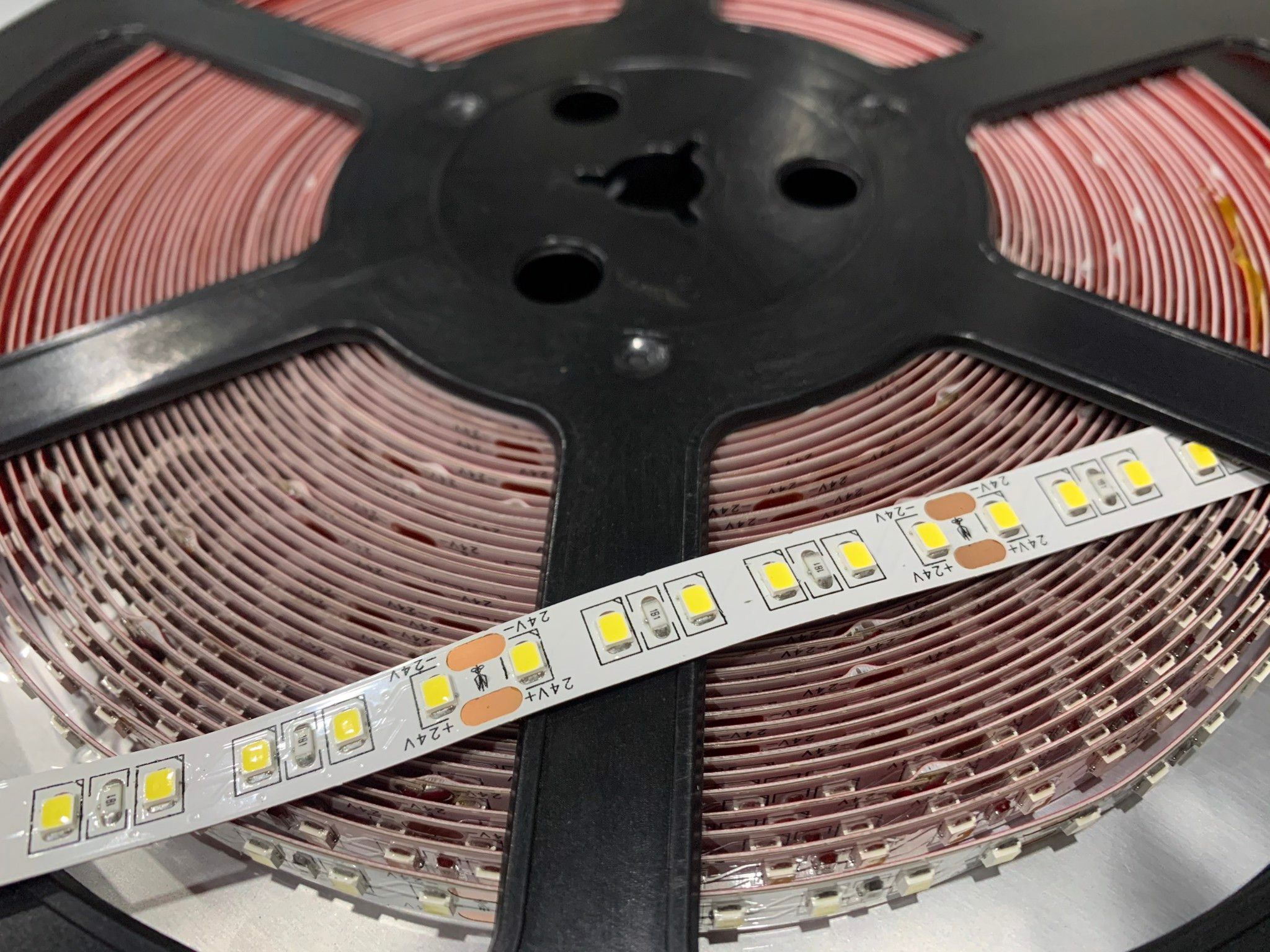 Led 12w/m màu trắng