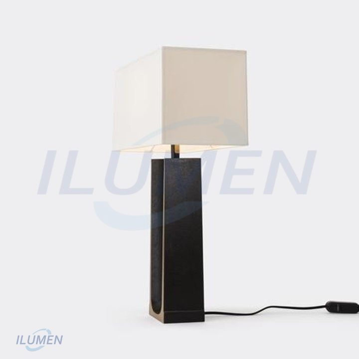 Đèn bàn dạng thỏi hiện đại