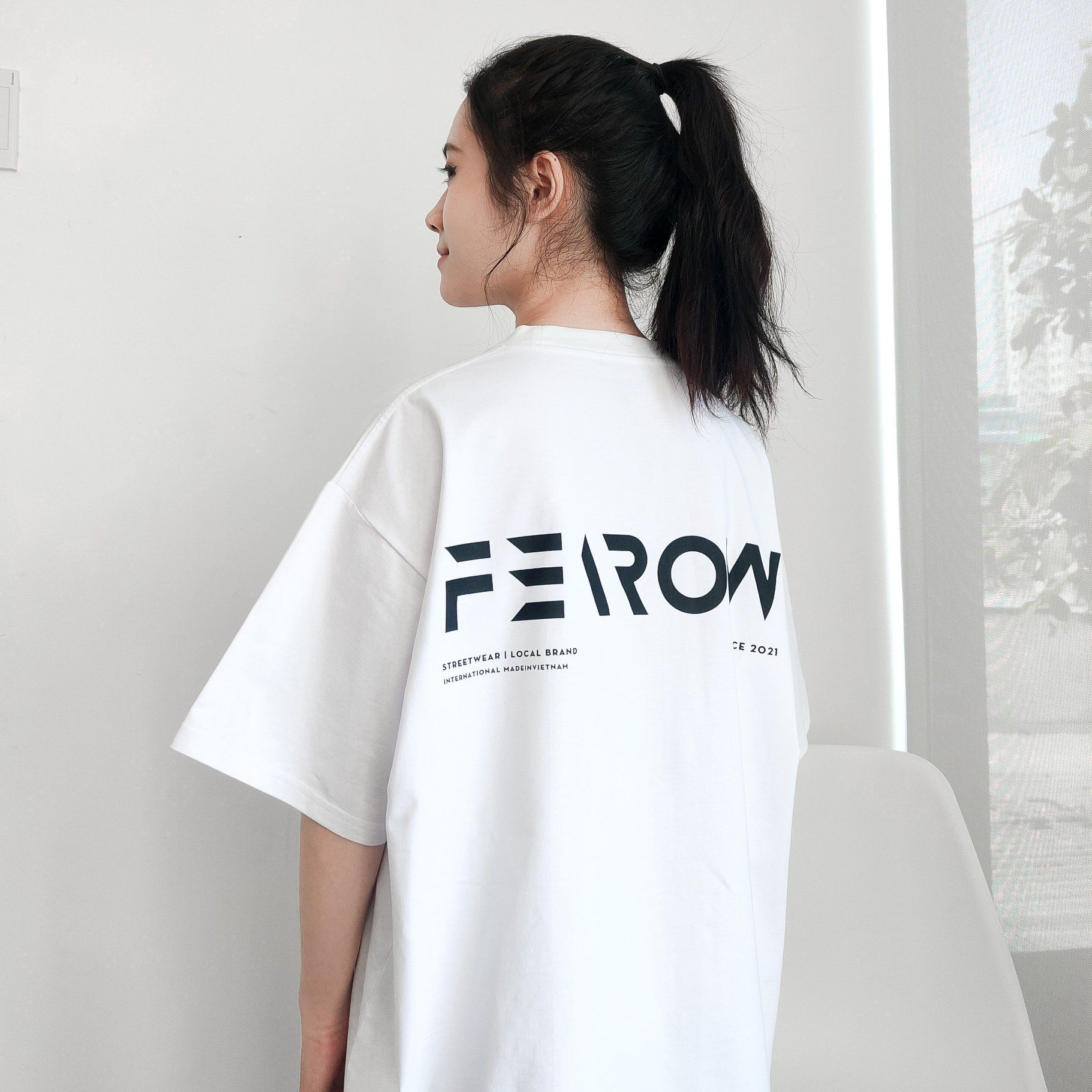 SIGNATURE TEE - WHITE
