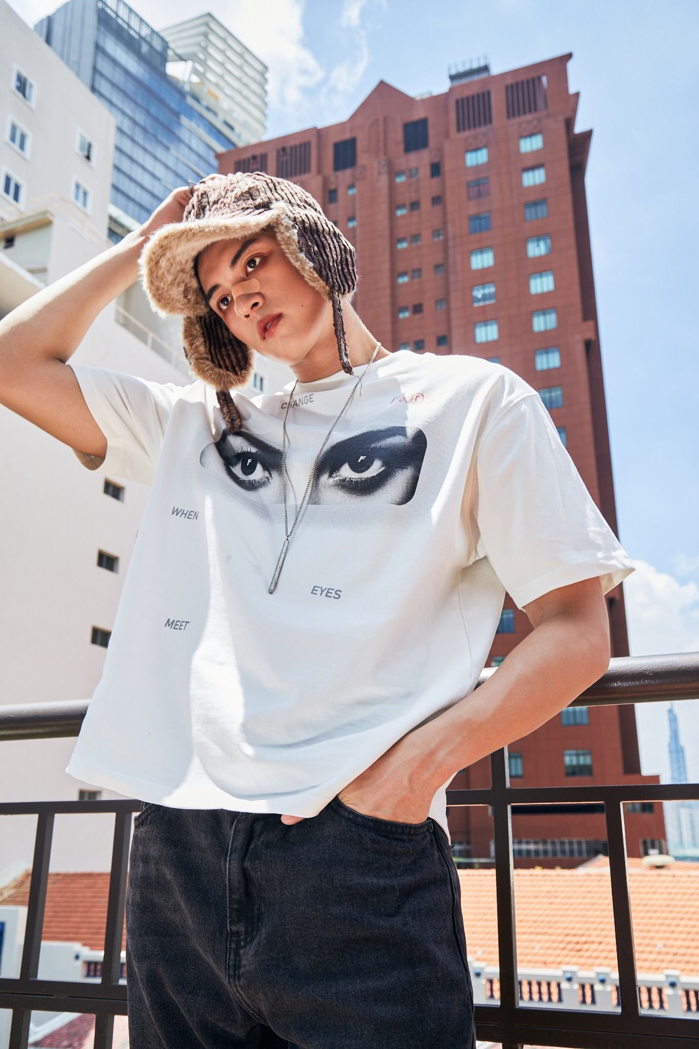 TSG10 - THE EYES TEE - WHITE