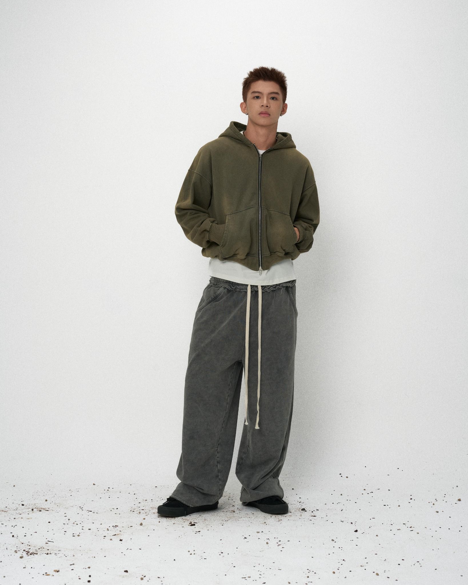 HD9 - 'INTROVERSE' DOUBLE ZIP HOODIE - OLIVE WASH