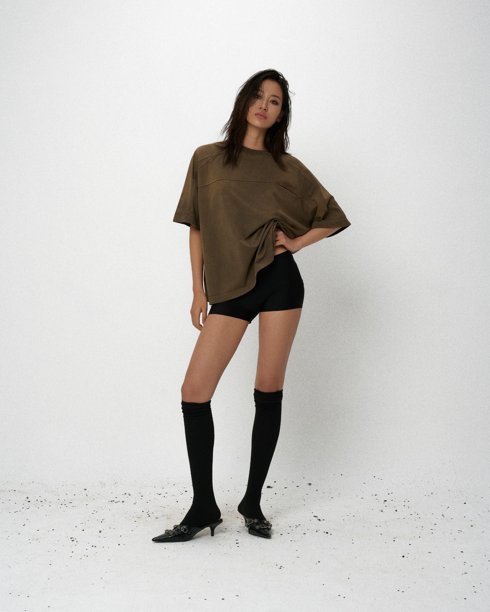 TSW13 - 'INTROVERSE' BOXY VINTAGE TEE - GREEN SMOKE