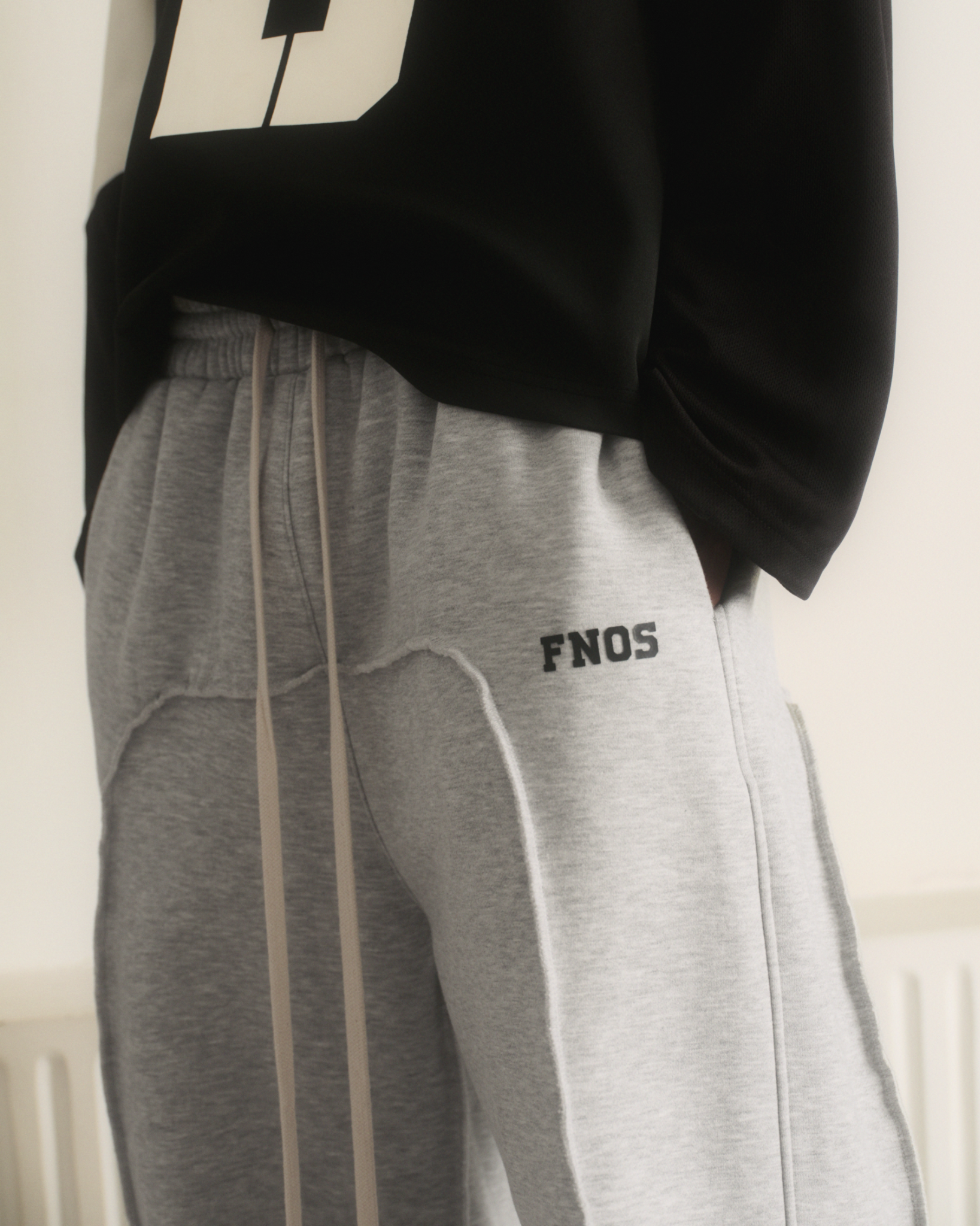 JSP1 - FNOS JOGGERS SWEATPANTS - GREY