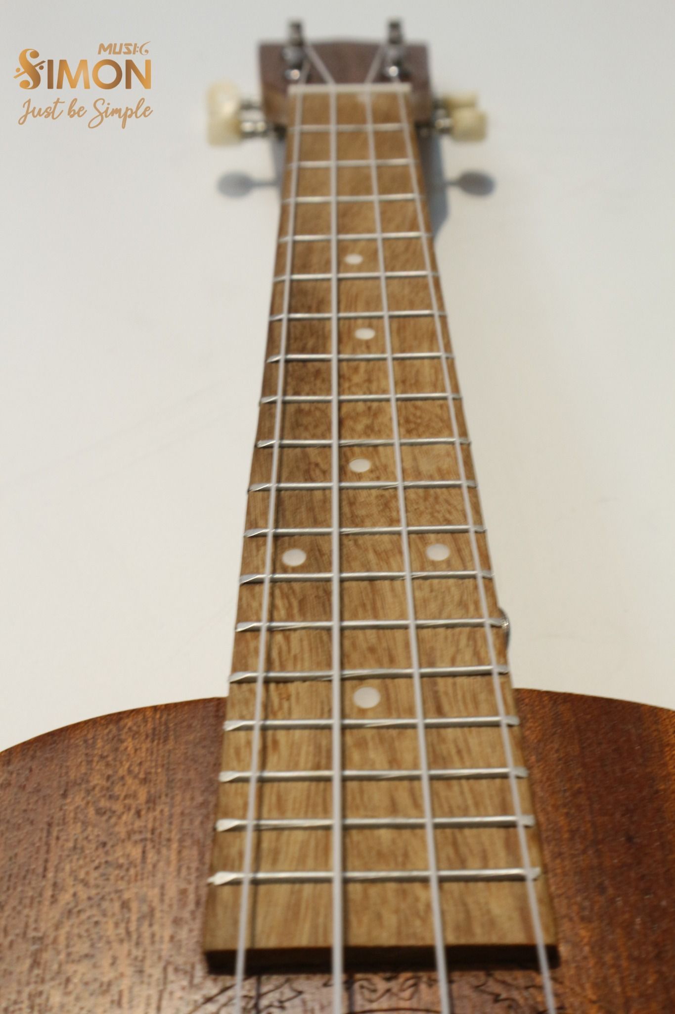 CONCERT UKULELE