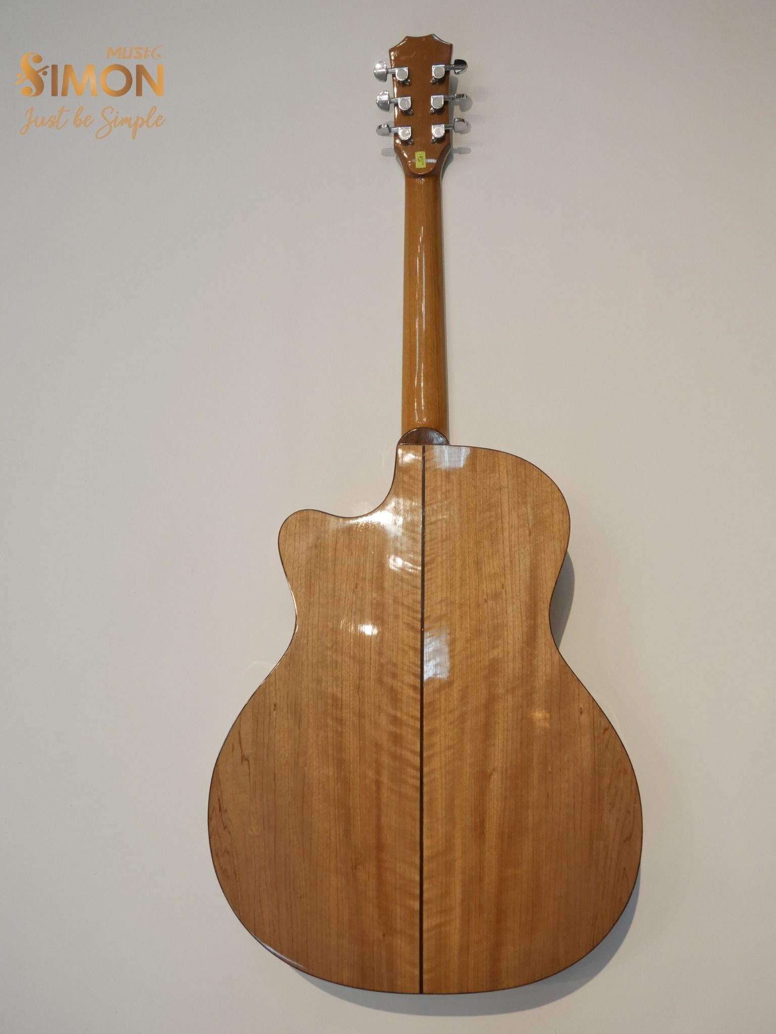 Đàn guitar acoustic Jean Larrivee