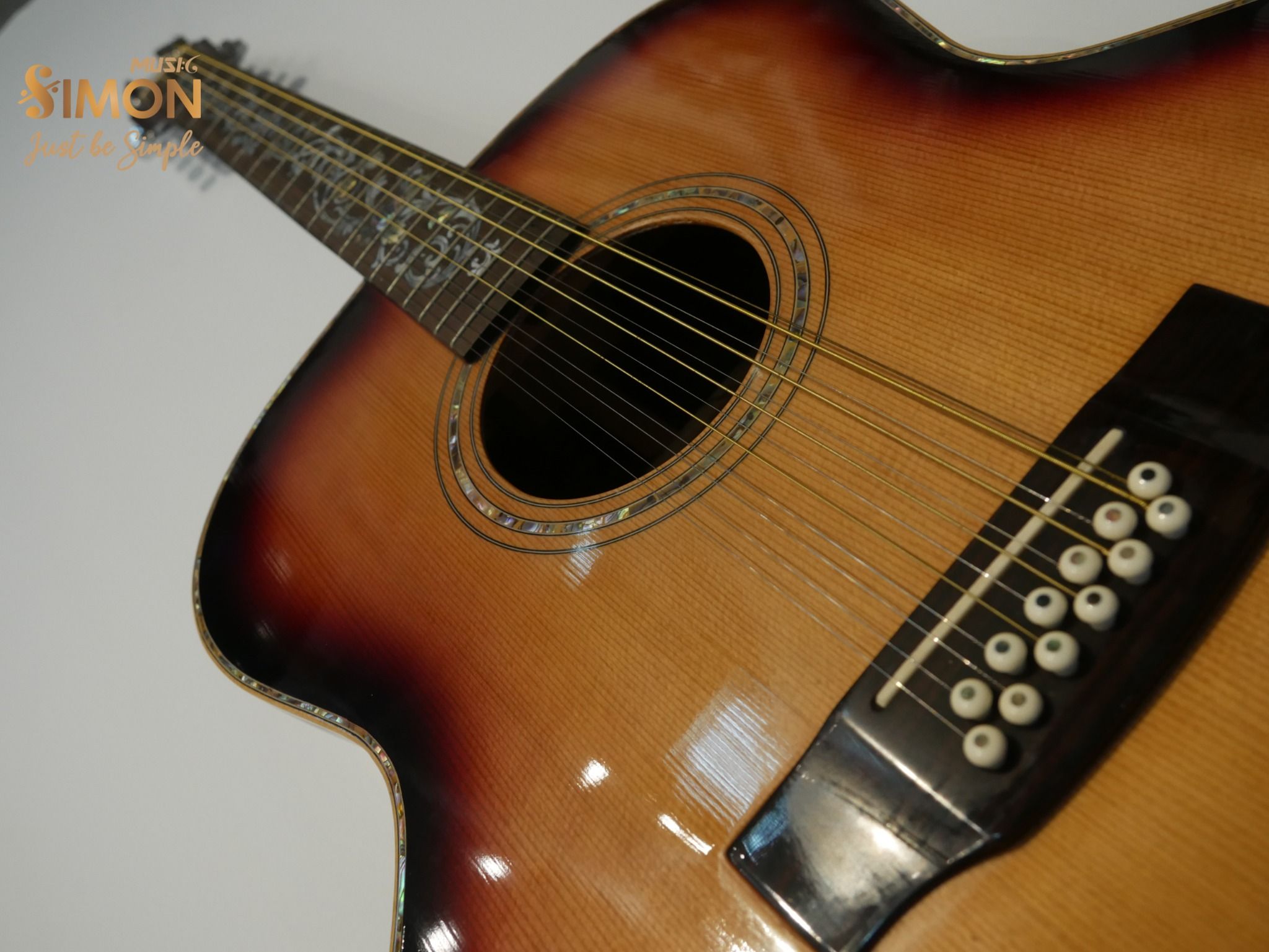 AGUITAR YAMATO 12 STRING