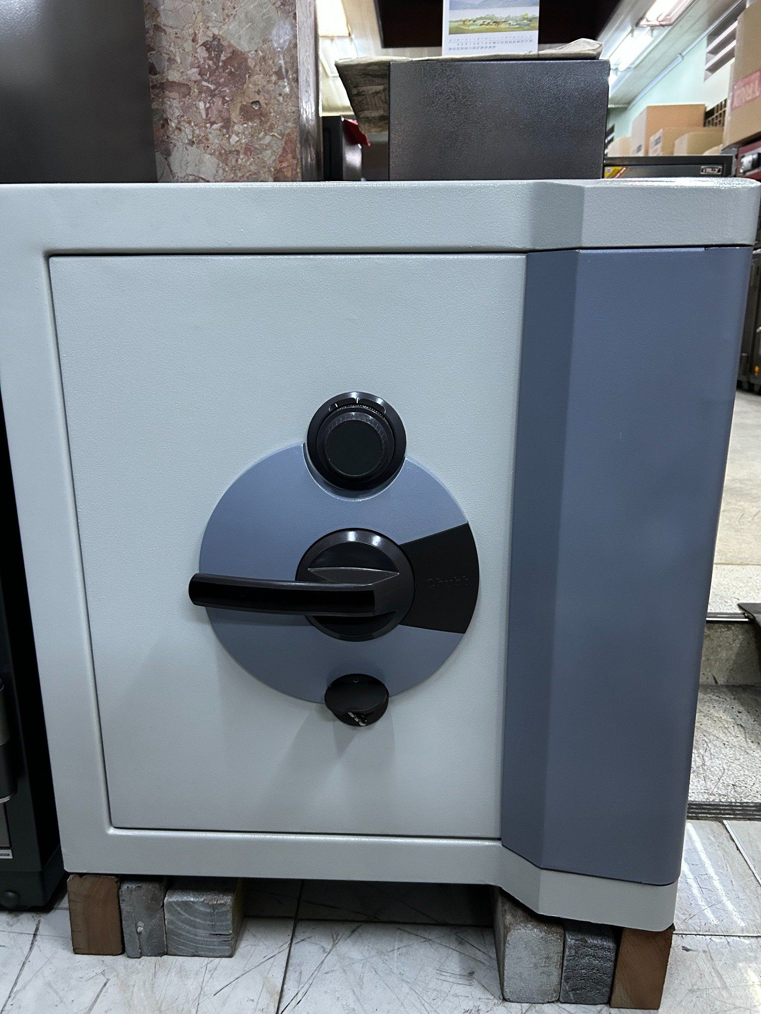 Két Sắt Chubb Safe Europa Grade V Size 2 chính hãng like new