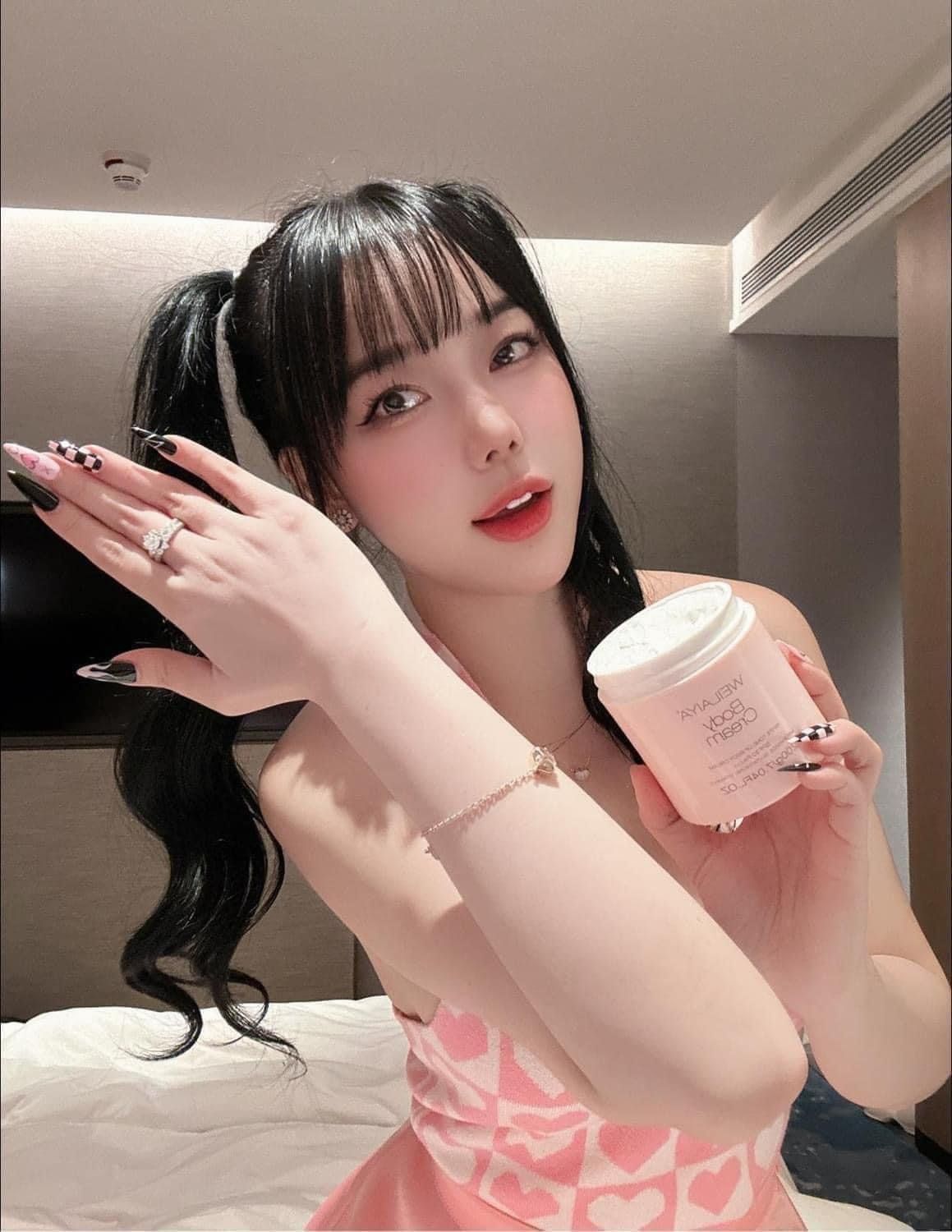 Combo dưỡng da mùa hè cao cấp Weilaiya