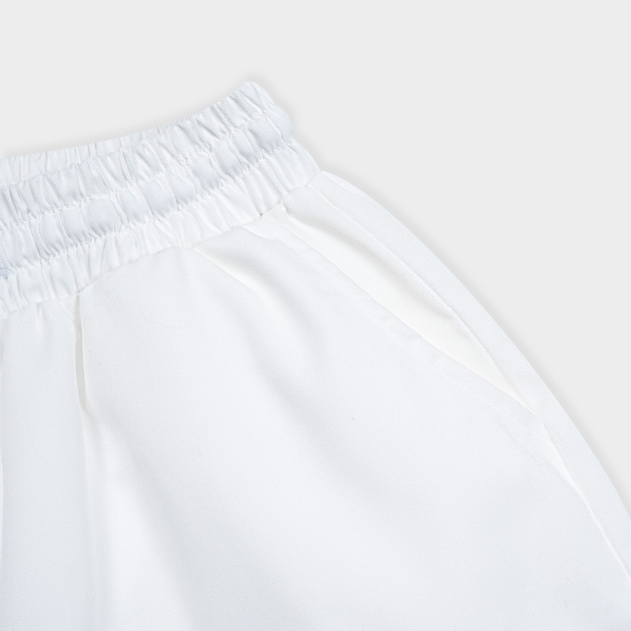Short Kaki Outerity / White