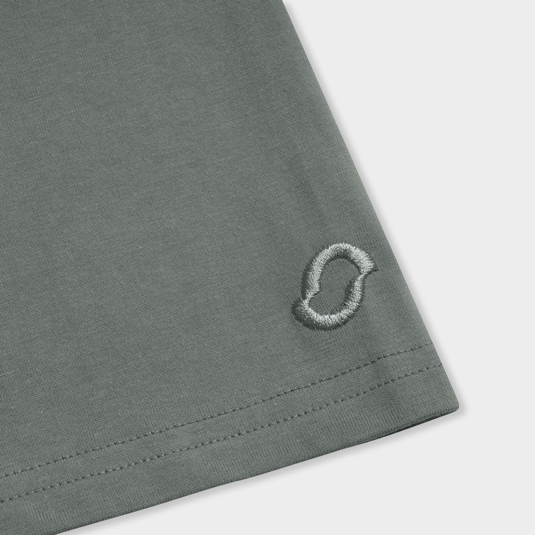 CROSS CUT TEE / GREY - BLACK COLOR