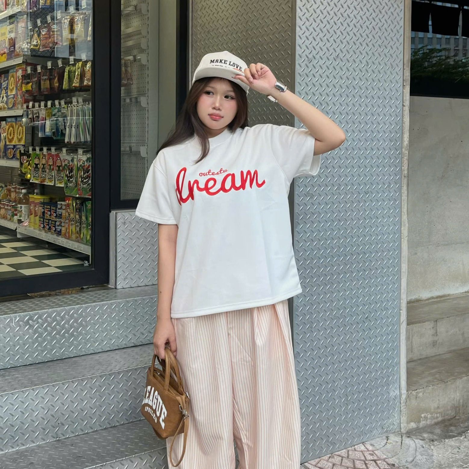 Áo Thun Form Boxy Outerity Dream Nỉ Hai Da