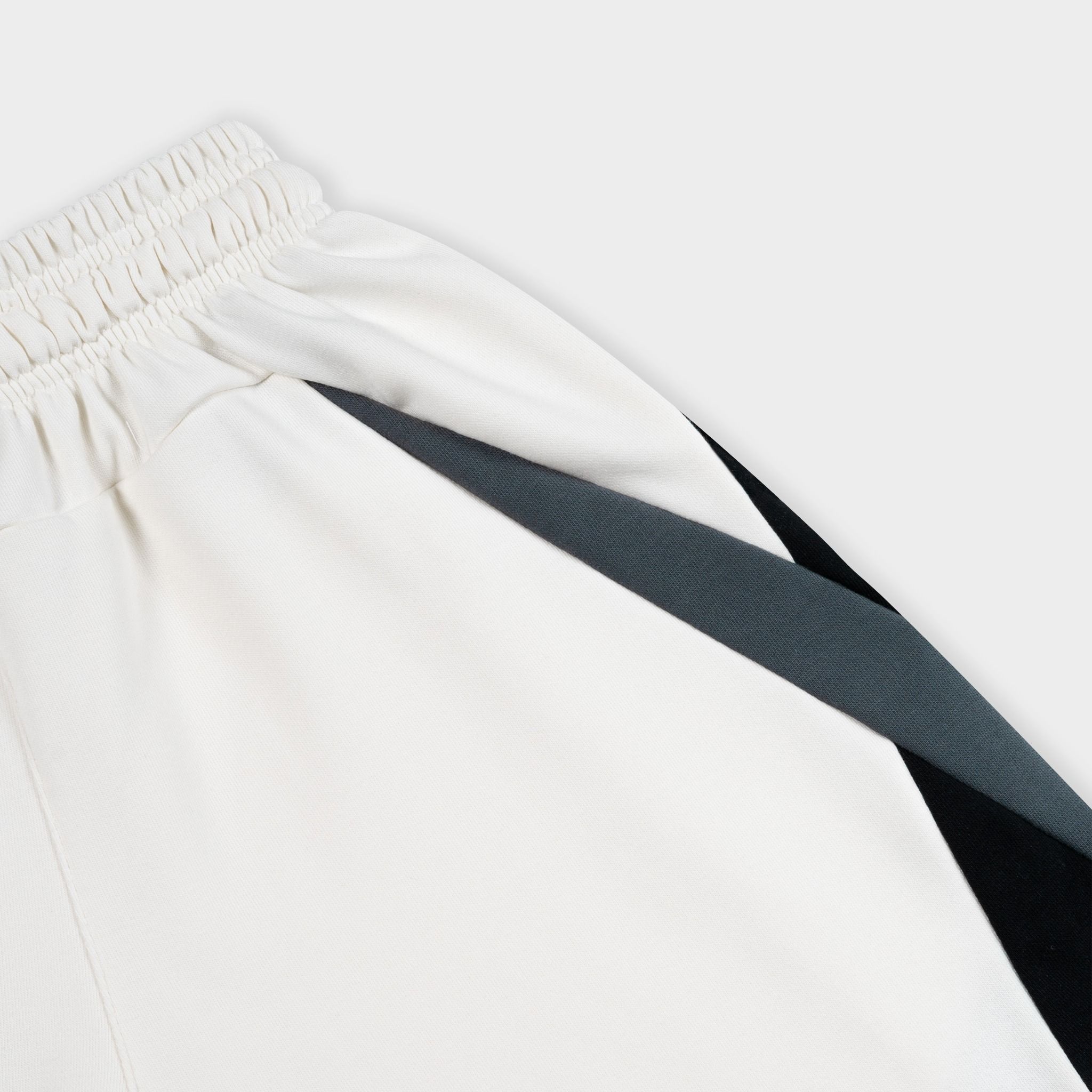 Outerity Short Sporty / Canoli Cream