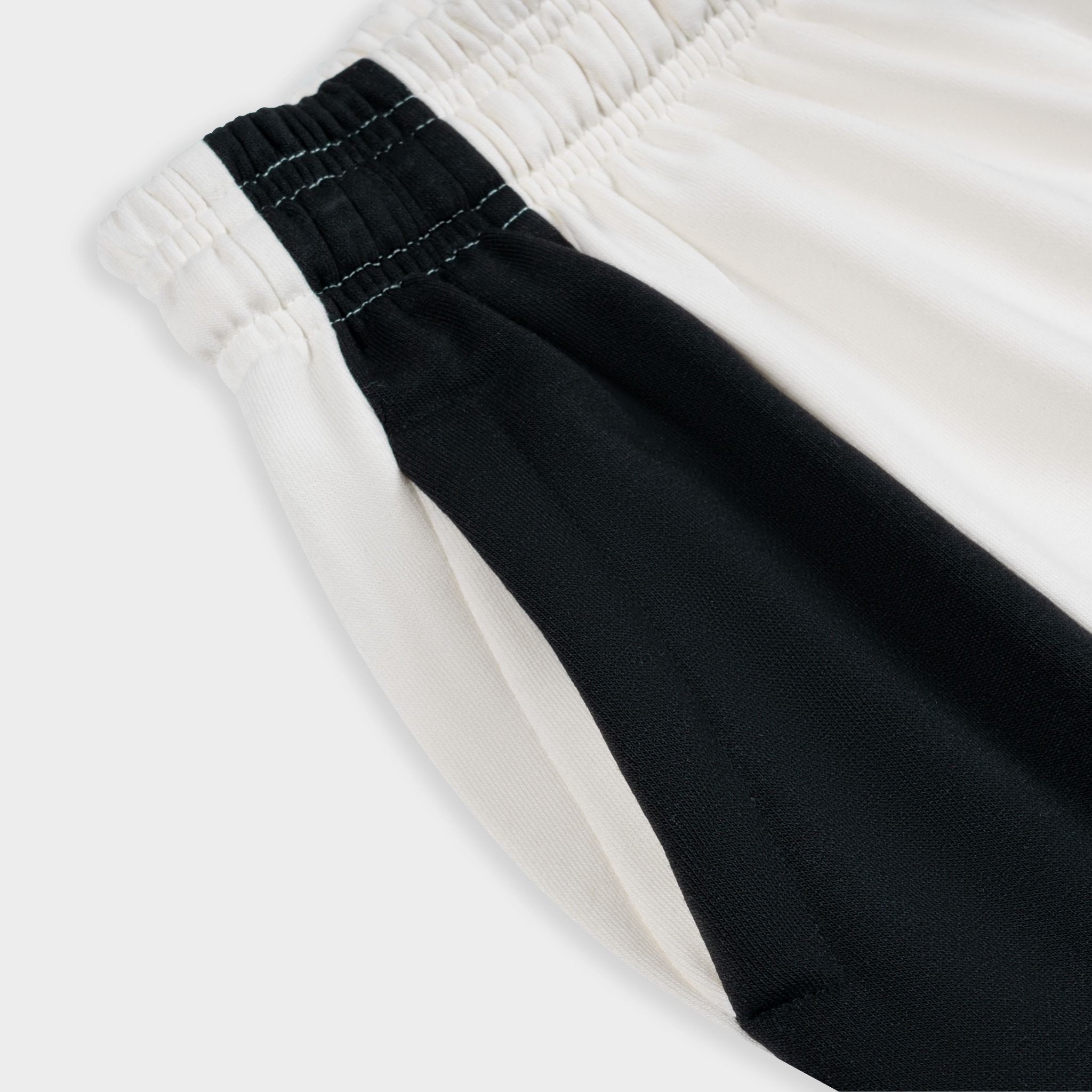 Outerity Short Sporty / Canoli Cream