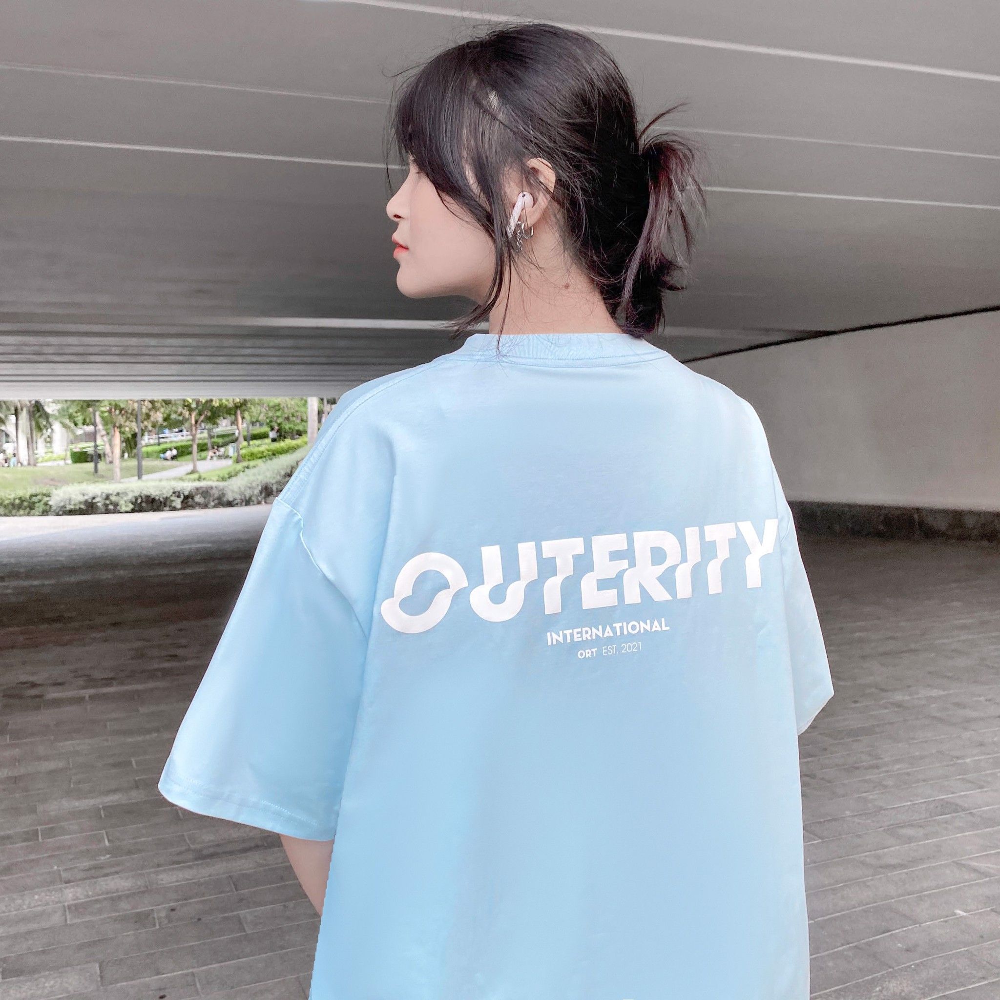SIGNATURE TEE - SKY BLUE