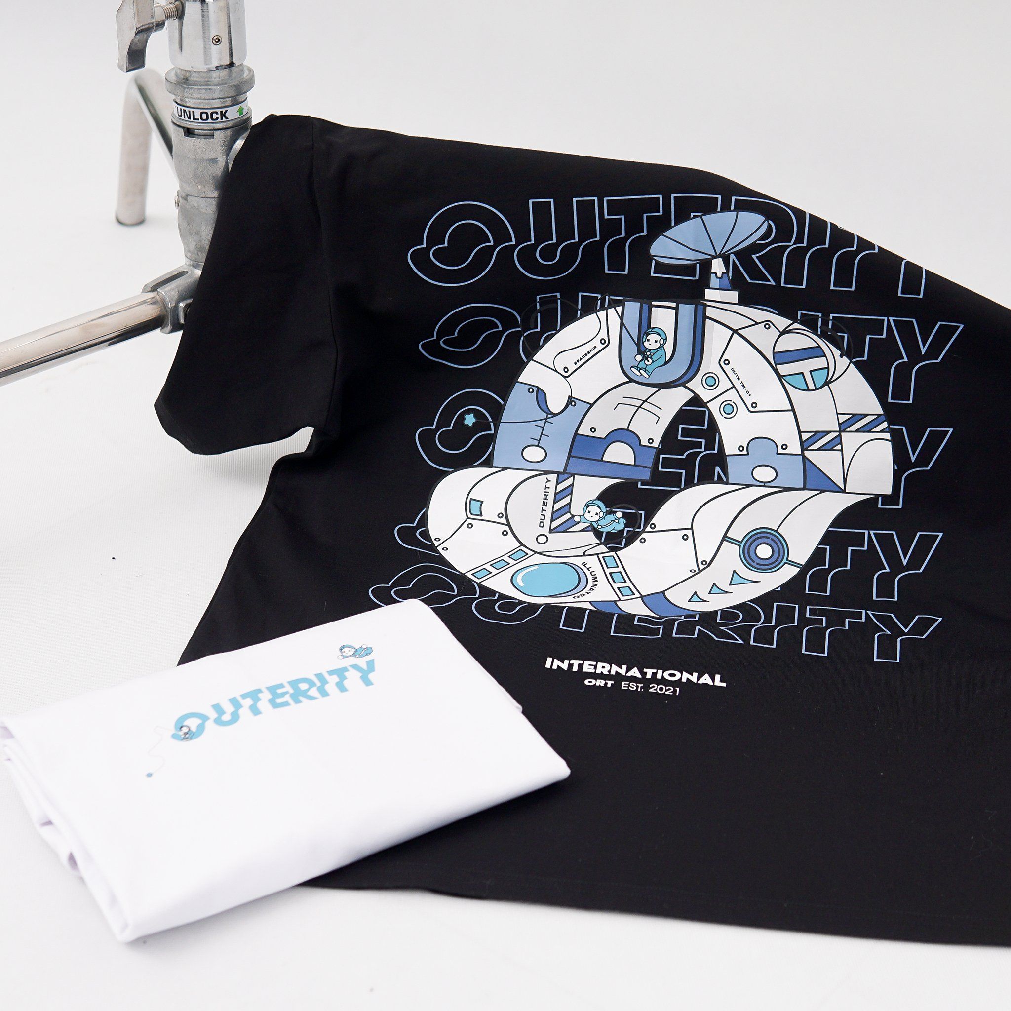 .Space Tee - Black