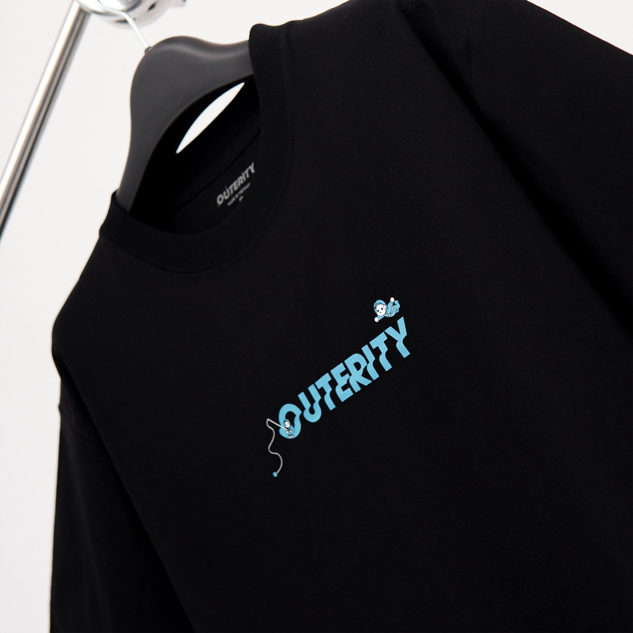 .Space Tee - Black