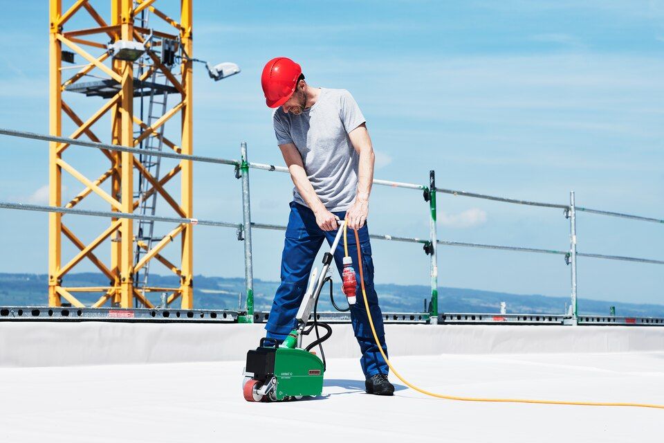 Máy hàn Màng TPO, PVC chống thấm Varimat V2