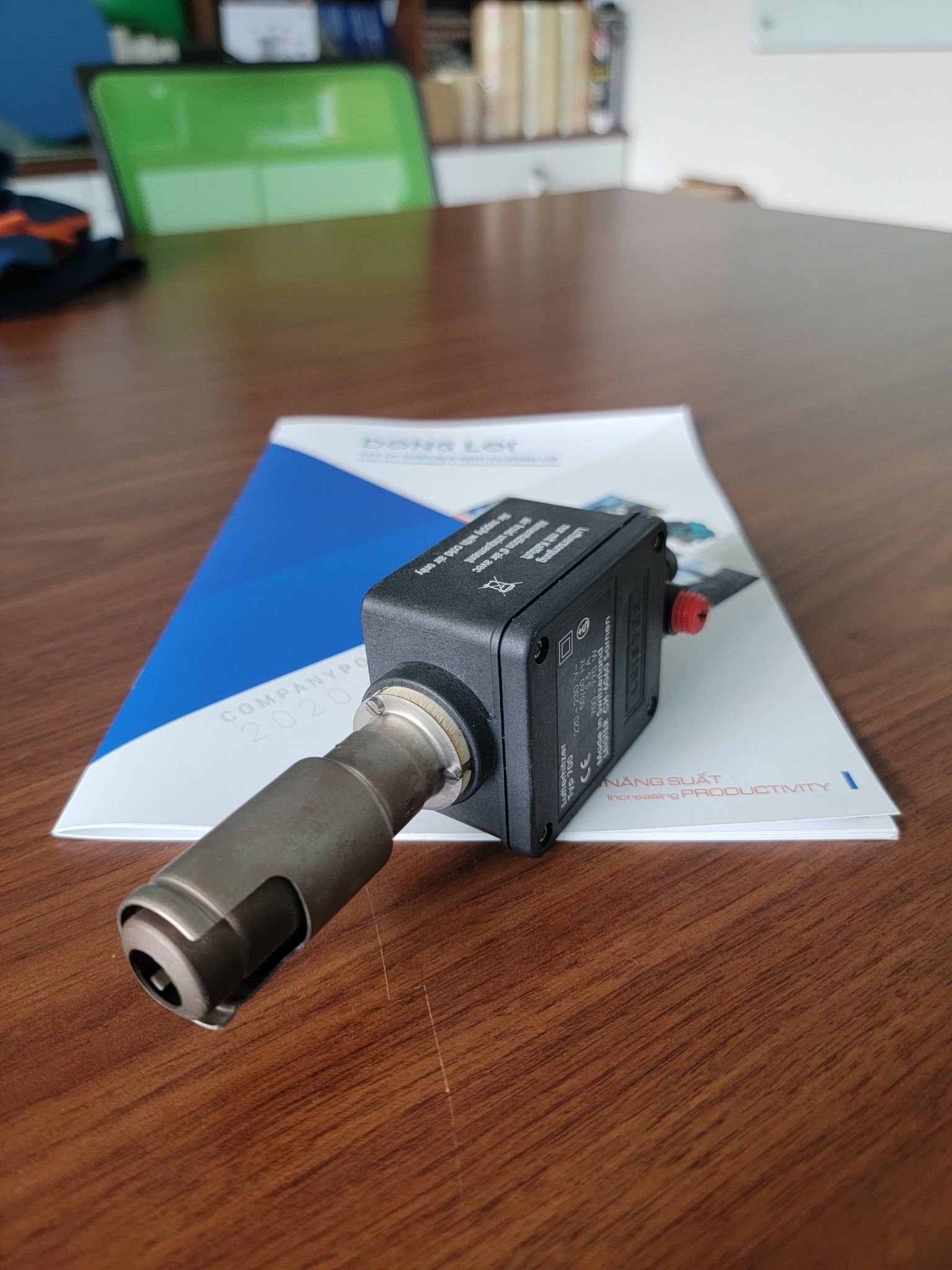 Thiết bị gia nhiệt LE 700 Leister