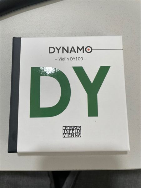 Bộ dây đàn Violin Dynamo