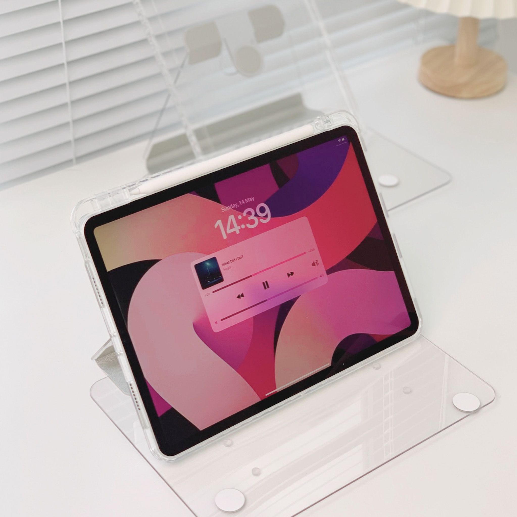 Bao da trong suốt xoay 360 Crystal Case by Meober - Có khe sạc bút, acrylic chống ố, cho iPad Gen 8/9/10 Air 4/5 Pro11