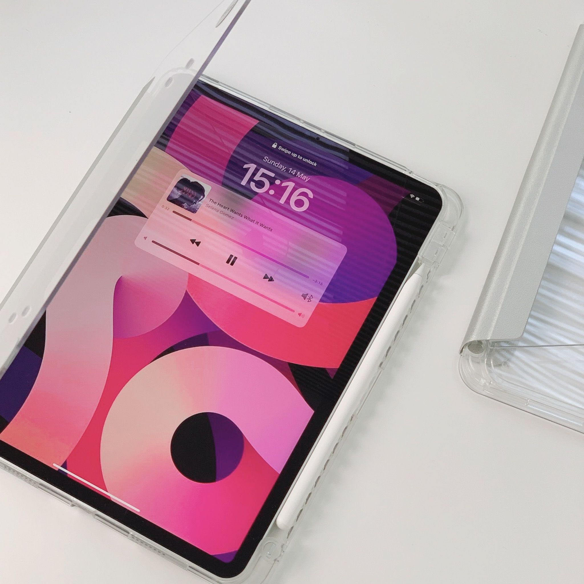 Bao da trong suốt xoay 360 Crystal Case by Meober - Có khe sạc bút, acrylic chống ố, cho iPad Gen 8/9/10 Air 4/5 Pro11